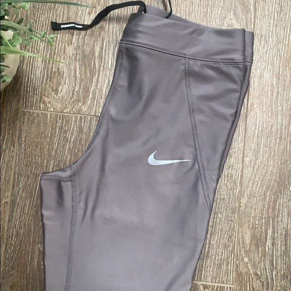Nike 7/8 running leggings - Picture 3 of 10
